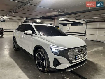 Авто Audi Q5 E-Tron 2022 № 8448997