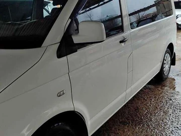 Авто Volkswagen Transporter 2006 № 8449087