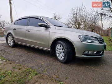 Авто Volkswagen Passat 2013 № 8449105