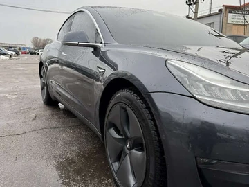 Авто Tesla Model 3 2018 № 8449117