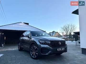 Авто Volkswagen Touareg 2023 № 8449157