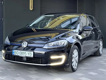 Авто Volkswagen E-Golf 2015 № 8449289