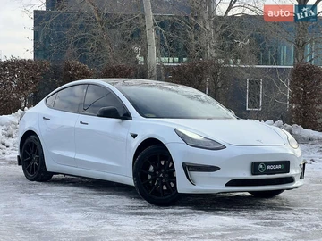 Авто Tesla Model 3 2020 № 8449376