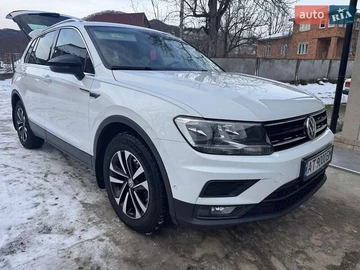 Авто Volkswagen Tiguan 2019 № 8449384