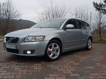 Авто Volvo V50 2012 № 8449473
