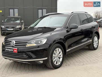 Авто Volkswagen Touareg 2015 № 8449551