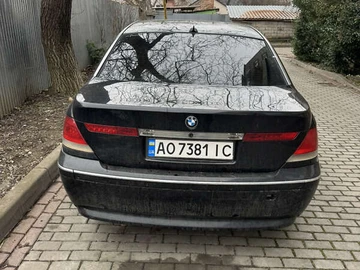 Авто BMW 7 Series 2002 № 8450130