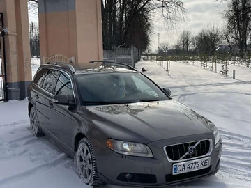 Авто Volvo V70 2009 № 8450305