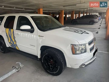 Авто Chevrolet Tahoe 2012 № 8450523