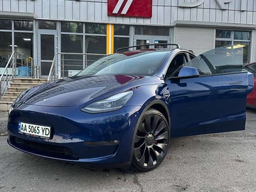 Авто Tesla Model Y 2021 № 8450526