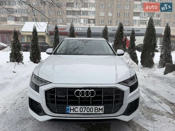 Авто Audi Q8 2023 № 8450563