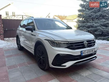 Авто Volkswagen Tiguan 2022 № 8451147
