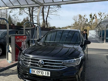 Авто Volkswagen Tiguan 2023 № 8451148