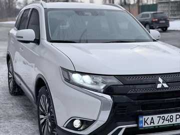 Авто Mitsubishi Outlander 2020 № 8451701