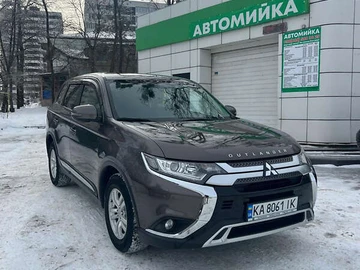 Авто Mitsubishi Outlander 2021 № 8451795