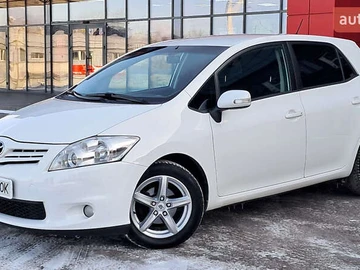Авто Toyota Auris 2010 № 8452101