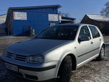 Авто Volkswagen Golf 2000 № 8452168