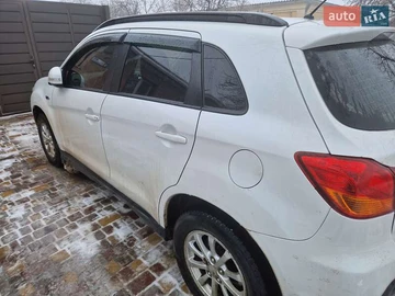 Авто Mitsubishi Asx 2011 № 8452207