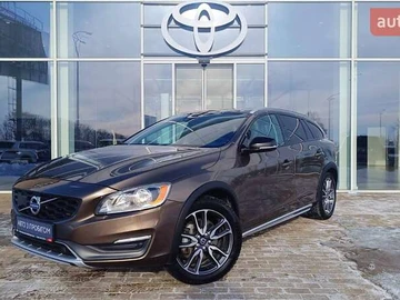 Авто Volvo V60 2015 № 8452472