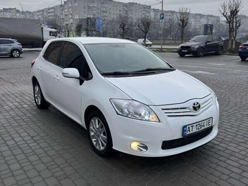 Авто Toyota Auris 2011 № 8452909