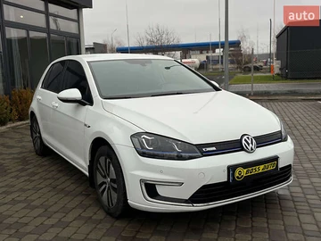 Авто Volkswagen E-Golf 2015 № 8452911