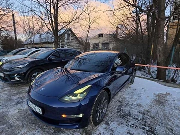 Авто Tesla Model 3 2021 № 8453072
