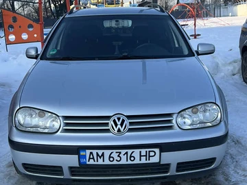 Авто Volkswagen Golf 2000 № 8453356