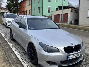 Авто BMW 5 Series 2003 № 8453407