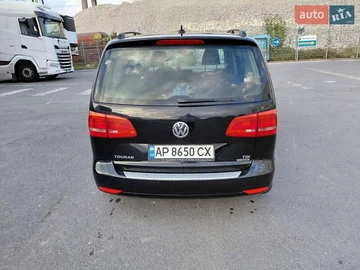 Авто Volkswagen Touran 2012 № 8453503