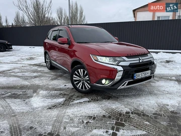 Авто Mitsubishi Outlander 2019 № 8453600