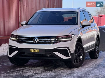 Авто Volkswagen Tiguan 2022 № 8453639