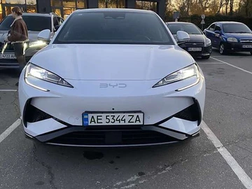 Авто BYD Sea Lion 07 2024 № 8453737