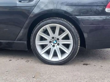 Авто BMW 7 Series 2002 № 8453860