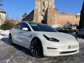 Авто Tesla Model 3 2023 № 8454363