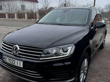 Авто Volkswagen Touareg 2017 № 8454368