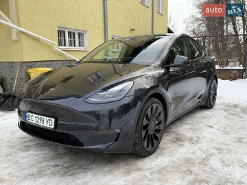 Авто Tesla Model Y 2024 № 8454384