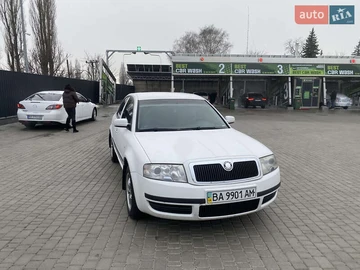 Авто Skoda Superb 2003 № 8454558