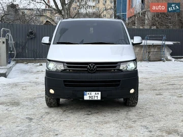 Авто Volkswagen Transporter 2010 № 8455096