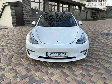 Авто Tesla Model 3 2021 № 8456028