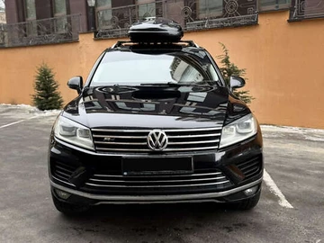 Авто Volkswagen Touareg 2015 № 8456176