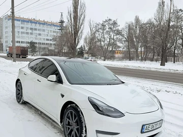 Авто Tesla Model 3 2021 № 8456570