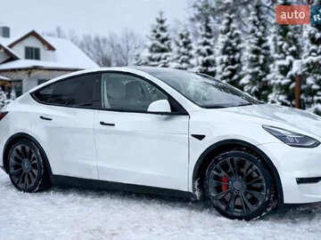 Авто Tesla Model Y 2022 № 8456595