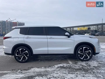 Авто Mitsubishi Outlander 2022 № 8456607