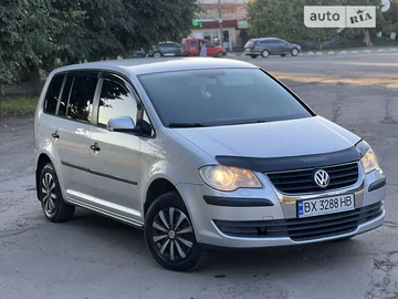 Авто Volkswagen Touran 2006 № 8456926