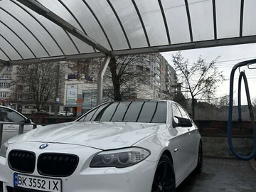 Авто BMW 5 Series 2013 № 8457976