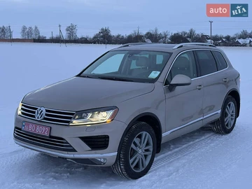 Авто Volkswagen Touareg 2015 № 8458088