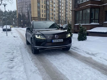 Авто Volkswagen Touareg 2014 № 8458807