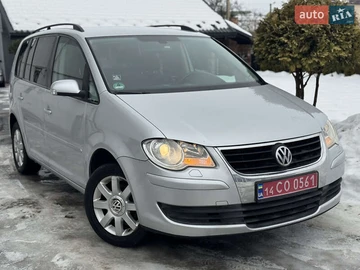 Авто Volkswagen Touran 2008 № 8459020