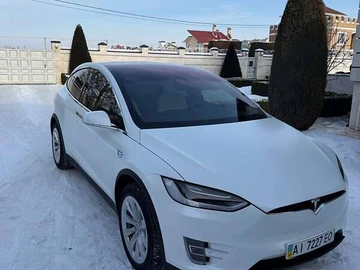 Авто Tesla Model X 2018 № 8459675