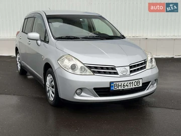 Авто Nissan Tiida 2010 № 8460412